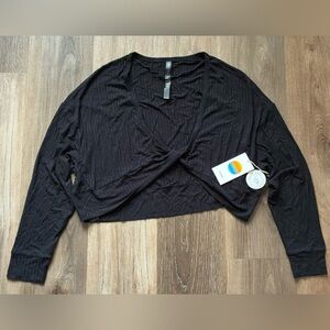 Vuori Charcoal Wrap Crop Top